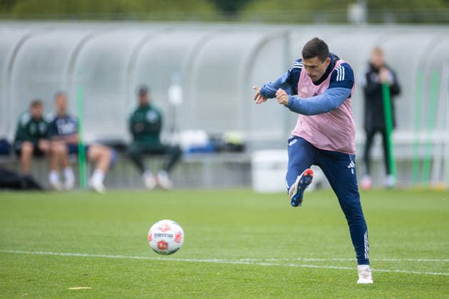 14.05.2026, Fussball, Training des FC Schalke 04. Ron Schallenberg (FC Schalke 04). Gelsenkirchen Trainingsgelände FC Schalke 04 NRW Deutschland xRHR-FOTO YYx Copyright: RHR-FOTOx RHR-FOTO YY