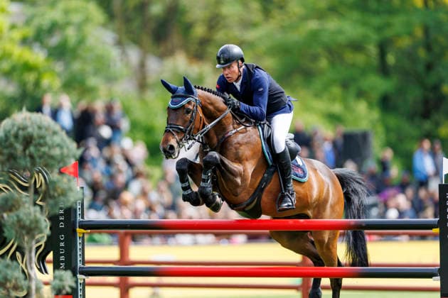 HAMBURG - Al Shira aa 95. Deutsches Spring- und Dressur DERBY 2026, HAMBURG - Al Shira aa 95. Deutsches Spring- und Dressur DERBY 2026 STEVENS Mario (GER), Starissa FRH CSI5* - Championat of Hamburg Prize of Deutsche Vermögensberatung AG - Al Shira aa CSI5* Tour CSI5*: Int. jumping competition over two rounds (1,55m) Hamburg, Jenischpark, Derby Park Klein Flottbek 14. May 2026 -