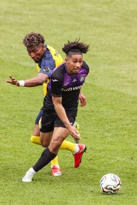 Union s Kevin Rodriguez and Anderlecht s Nathan Saliba fight for the ball during a soccer game between Royale Union Saint-Gilloise and RSC Anderlecht, Thursday 14 May 2026 in Brussels, the final of the Croky Cup Belgian soccer cup. BRUNOxFAHY  x173879032x