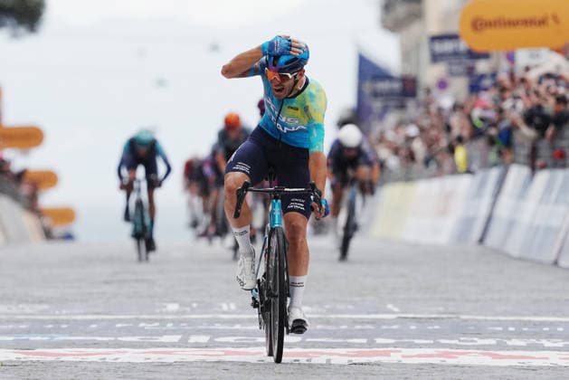 Italy™s Davide Ballerini of XDS Astana Team winner of the stage on the finish line during Stage 6 of the Giro d™Italia, from Paestum to Naples, Italy, Thursday, May 14, 2026.  Copyright: xGianxMattiaxD Albertox xLaPressex