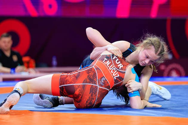 U17, U 17 Wrestling European Championships 40kg WW - Sirin Askara (TUR) df. Nahla Maylin Eichheimer (GER)