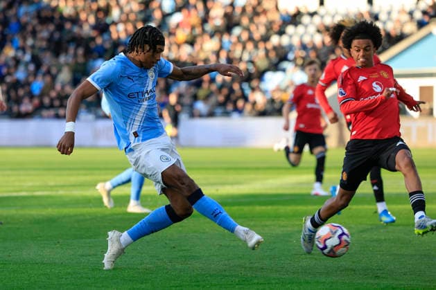 U18 Manchester City v U18 Manchester United, ManU FA Youth Cup Reigan Heskey (11) of Manchester City has a shot on goal during the FA Youth Cup Final match between U18 Manchester City and U18 Manchester United at the Joie Stadium, Manchester, UK on 14 May 2026. Manchester Joie Stadium Gt Manchester UK Editorial use only DataCo restrictions apply See www.football-dataco.com , Copyright: xConorxMolloyx PSI-24255-0032