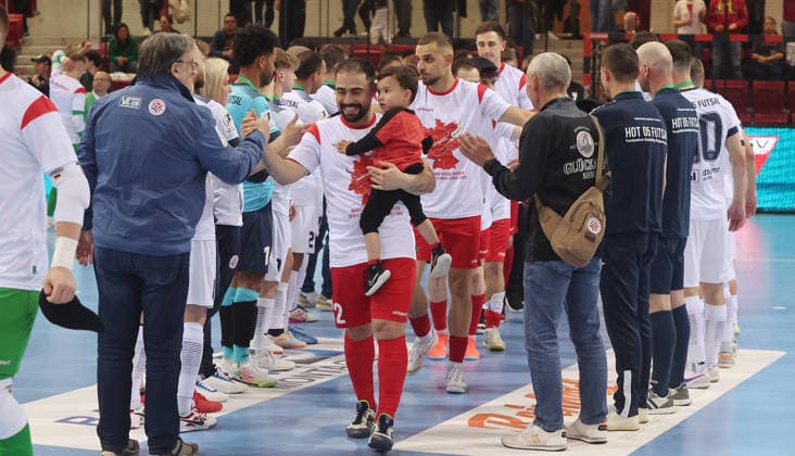 Stuttgart , Futsal Bundesliga Finale Deutsche Meisterschaft Spiel 2 , TSV Weilimdorf vs. HOT 05 Futsal , Jubel Weilimdorf , Kennedy Alves Ribeiro
