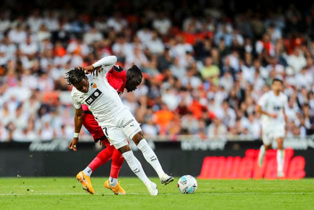 May 14, 2026, Valencia, Valencia, SPAIN: Largie Ramazani of Valencia CF in action during the Spanish league, LaLiga EA Sports, football match played between Valencia CF and Rayo Vallecano at Mestalla stadium on May 14, 2026, in Valencia, Spain. Valencia CF V Rayo Vallecano - LaLiga EA Sports  - ZUMAa181 20260514_zaa_a181_052 Copyright: xIvanxTerronx