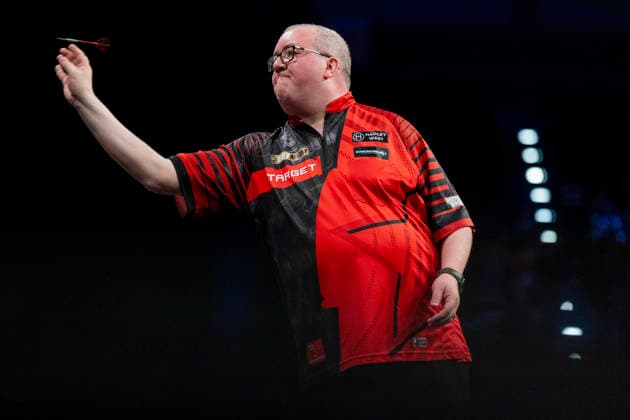 2026 BetMGM Premier League Darts, Night 15, Birmingham Stephen Bunting throws during the 2026 BetMGM Premier League Darts, Night 15 at the Utilita Arena, Birmingham, England on 14 May 2026 Credit: Alex Young Every Second Media Editorial use only. All images are copyright Every Second Media Limited. No images may be reproduced without prior permission. Copyright: xIMAGO EveryxSecondxMediax ESM-1992-0026 AlexxYoungx xEveryxSecondxMediax