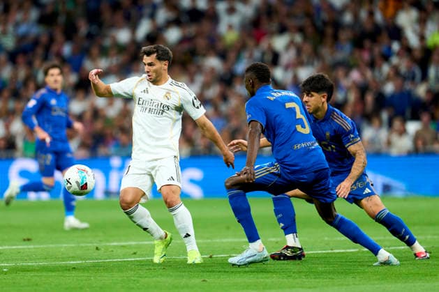SOCCER- La Liga EA Sports match between Real Madrid CF and Real Oviedo at Santiago Bernabeu Stadium on May 14, 2026 in Madrid, Spain. Brahim Diaz of Real Madrid CF battles for the ball with Rahim Alhassane and Santiago Colombatto of Real Oviedo during the La Liga EA Sports match between Real Madrid CF and Real Oviedo at Santiago Bernabeu Stadium on May 14, 2026 in Madrid, Spain. Madrid Madrid Spain EDITORIAL USE ONLY Copyright: xx SENISx-xCEBOLLAx xALFAQUIx dpphotos201821