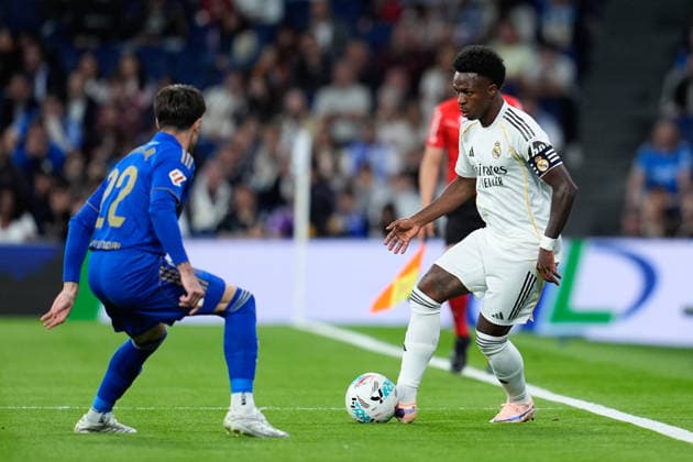 May 14, 2026, Madrid, Madrid, Spain: Vinicius Junior of Real Madrid CF plays the ball during the Spanish League, LaLiga EA Sports, football match played between Real Madrid and Real Oviedo at Bernabeu stadium on May 14, 2026, in Madrid, Spain. Real Madrid V Real Oviedo - LaLiga EA Sports  - ZUMAa181 20260514_zaa_a181_127 Copyright: xDennisxAgyemanx