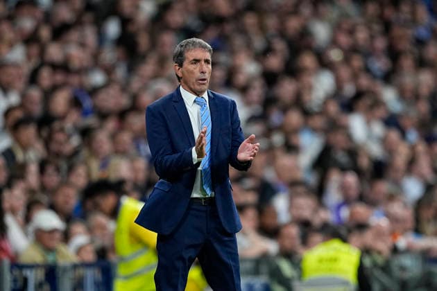 May 14, 2026, Madrid, Madrid, Spain: Guillermo Almada, head coach of Real Oviedo, gestures during the Spanish League, LaLiga EA Sports, football match played between Real Madrid and Real Oviedo at Bernabeu stadium on May 14, 2026, in Madrid, Spain. Real Madrid V Real Oviedo - LaLiga EA Sports  - ZUMAa181 20260514_zaa_a181_162 Copyright: xOscarxJ.xBarrosox