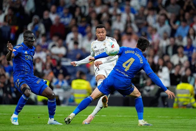 May 14, 2026, Madrid, Madrid, Spain: Kylian Mbappe of Real Madrid CF shoots during the Spanish League, LaLiga EA Sports, football match played between Real Madrid and Real Oviedo at Bernabeu stadium on May 14, 2026, in Madrid, Spain. Madrid Spain - ZUMAa181 20260514_zaa_a181_261 Copyright: xDennisxAgyemanx