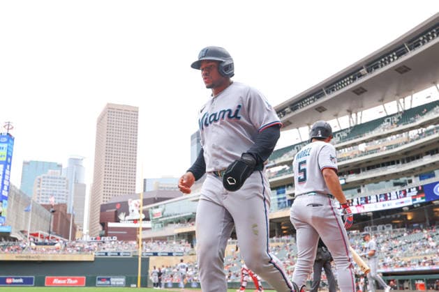 May 14, 2026, Minneapolis, Minnesota, USA: Miami Marlins second baseman XAVIER EDWARDS (9) celebrates scoring on a RBI single hit by Miami Marlins shortstop OTTO LOPEZ (6) (not pictured) during a MLB, Baseball Herren, USA Baseball game between the Miami Marlins and the Minnesota Twins at Target Field in Minneapolis, Minnesota on May 14th, 2026. ZUMA Press Wire. Minneapolis USA - ZUMAg254 20260514_zsp_g254_058 Copyright: xStevenxGarciax