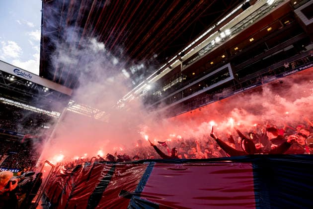 FC Copenhagen v FC Midtjylland, Oddset Cup final 2026, Copenhagen, Denmark Copenhagen, Denmark. 14th, May 2026. Football fans of FC Midtjylland seen on the stands with flares at the 2026 Oddset Cup final between FC Copenhagen and FC Midtjylland at Parken in Copenhagen. Denmark, Copenhagen  Copyright: xGonzalesxPhoto LassexLagonix