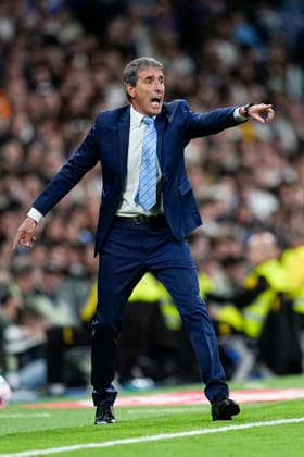 May 14, 2026, Madrid, Madrid, Spain: Guillermo Almada, head coach of Real Oviedo, gestures during the Spanish League, LaLiga EA Sports, football match played between Real Madrid and Real Oviedo at Bernabeu stadium on May 14, 2026, in Madrid, Spain. Madrid Spain - ZUMAa181 20260514_zaa_a181_169 Copyright: xOscarxJ.xBarrosox