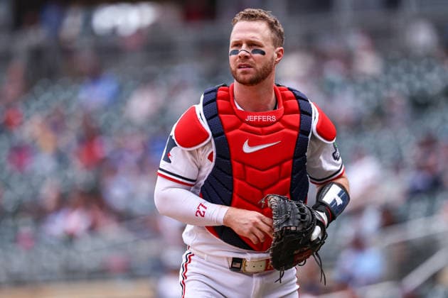 May 14, 2026, Minneapolis, Minnesota, USA: Minnesota Twins catcher RYAN JEFFERS (27) looks on during a MLB, Baseball Herren, USA Baseball game between the Miami Marlins and the Minnesota Twins at Target Field in Minneapolis, Minnesota on May 14th, 2026. ZUMA Press Wire. Minneapolis USA - ZUMAg254 20260514_zsp_g254_020 Copyright: xStevenxGarciax