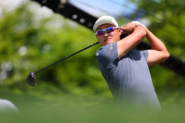 NEWTON SQUARE, PA - MAY 14: Haotong Li of the Peoples Republic of China tees off at the tenth tee during round 1 of the 2026 PGA, Golf Herren Championship on May 14, 2026 at Aronimink Golf Club in Newtown Square, Pennsylvania. (Photo by Rich Graessle Icon Sportswire) GOLF: MAY 14 PGA PGA Championship EDITORIAL USE ONLY Icon260514255261