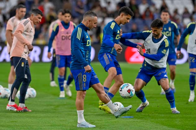 May 15, 2026, Madrid, Madrid, Spain: CAZORLA SANTI of Real Oviedo during the match corresponding to the thirty-six round of the 2025 26 First Division National League Championship between REAL MADRID C.F. Vs REAL OVIEDO, played at the Bernabeu Stadium on May 14, 2026, in Madrid, Spain. Madrid Spain - ZUMAc312 20260515_zsp_c312_087 Copyright: xOscarxManuelxSanchezx