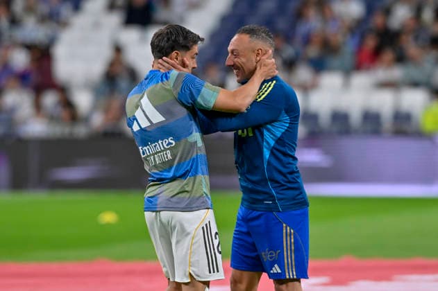May 15, 2026, Madrid, Madrid, Spain: CAZORLA SANTI of Real Oviedo during the match corresponding to the thirty-six round of the 2025 26 First Division National League Championship between REAL MADRID C.F. Vs REAL OVIEDO, played at the Bernabeu Stadium on May 14, 2026, in Madrid, Spain. Madrid Spain - ZUMAc312 20260515_zsp_c312_101 Copyright: xOscarxManuelxSanchezx