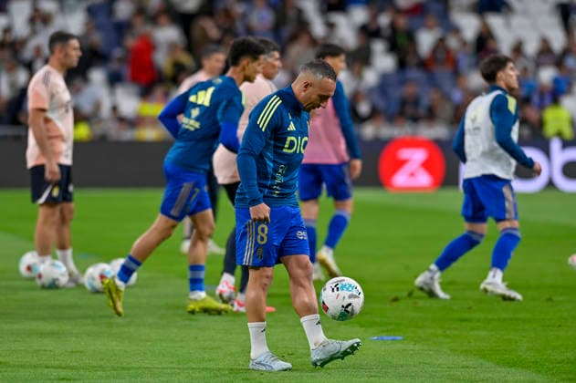 May 15, 2026, Madrid, Madrid, Spain: CAZORLA SANTI of Real Oviedo during the match corresponding to the thirty-six round of the 2025 26 First Division National League Championship between REAL MADRID C.F. Vs REAL OVIEDO, played at the Bernabeu Stadium on May 14, 2026, in Madrid, Spain. Madrid Spain - ZUMAc312 20260515_zsp_c312_093 Copyright: xOscarxManuelxSanchezx