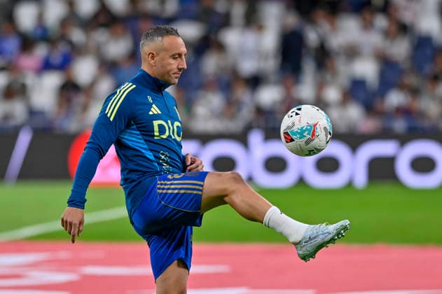 May 15, 2026, Madrid, Madrid, Spain: CAZORLA SANTI of Real Oviedo during the match corresponding to the thirty-six round of the 2025 26 First Division National League Championship between REAL MADRID C.F. Vs REAL OVIEDO, played at the Bernabeu Stadium on May 14, 2026, in Madrid, Spain. Madrid Spain - ZUMAc312 20260515_zsp_c312_098 Copyright: xOscarxManuelxSanchezx