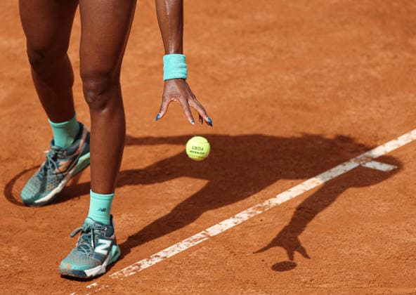 (260515) -- ROME, May 15, 2026 -- Coco Gauff of the United States serves during the women s singles semi final match between Coco Gauff of the United States and Sorana Cirstea of Romania at the WTA, Tennis Damen Italian Open in Rome, Italy, May 14, 2026. ) (SP)ITALY-ROME-TENNIS-WTA-ITALIAN OPEN-WOMEN S SINGLES-COCO GAUFF VS SORANA CIRSTEA LixJing 