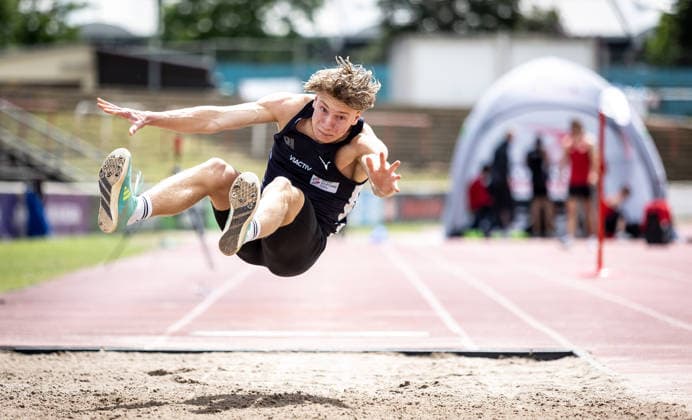 7. Wiesbadener Sprungmeeting - WI JUMP!; Wiesbaden, 14.05.2026 Phil Janitz (Düsseldorf Athletics) im Weitsprung; 7. Wiesbadener Sprungmeeting - WI JUMP! am 14.05.2026 im Helmut-Schön-Sportpark in Wiesbaden (Hessen). Copyright: xBEAUTIFULxSPORTS R.xSchmittx