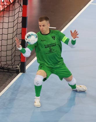 Stuttgart , Futsal Bundesliga Finale Deutsche Meisterschaft Spiel 2 , TSV Weilimdorf vs. HOT 05 Futsal , Philipp Pless ( Weilimdorf )