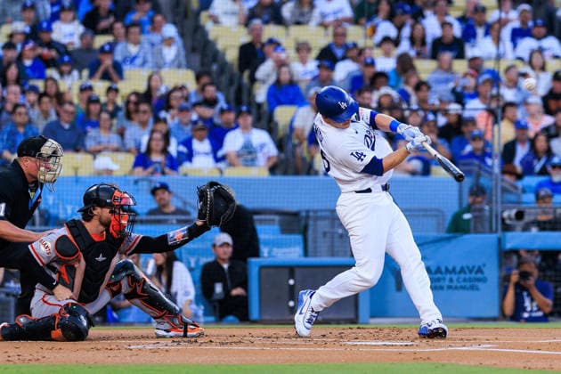 May 14, 2026, Los Angeles, California, USA: Will Smith 16 of the Los Angeles Dodgers hits a solo home run during a regular season MLB, Baseball Herren, USA game against the San Francisco Giants on Thursday May 14, 2026 at Dodger Stadium in Los Angeles, California. Dodgers defeat Giants, 5-2. JAVIER ROJAS PI Los Angeles USA - ZUMAp124 20260514_zaa_p124_002 Copyright: xJavierxRojasx