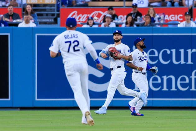 May 14, 2026, Los Angeles, California, USA: Andy Pages 44 of the Los Angeles Dodgers makes an out in the outfield during a regular season MLB, Baseball Herren, USA game against the San Francisco Giants on Thursday May 14, 2026 at Dodger Stadium in Los Angeles, California. Dodgers defeat Giants, 5-2. JAVIER ROJAS PI Dodgers Defeat Giants, 5-2 - ZUMAp124 20260514_zaa_p124_005 Copyright: xJavierxRojasx