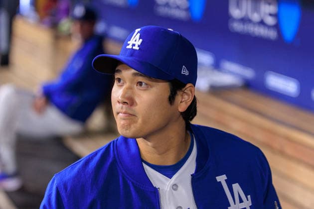 May 14, 2026, Los Angeles, California, USA: Shohei Ohtani 17 of the Los Angeles Dodgers roams the dugout after being rested in a regular season MLB, Baseball Herren, USA game against the San Francisco Giants on Thursday May 14, 2026 at Dodger Stadium in Los Angeles, California. Dodgers defeat Giants, 5-2. JAVIER ROJAS PI Los Angeles USA - ZUMAp124 20260514_zaa_p124_018 Copyright: xJavierxRojasx
