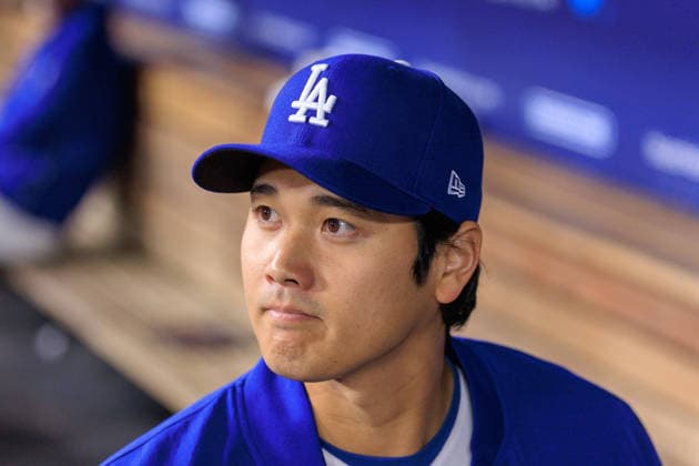 May 14, 2026, Los Angeles, California, USA: Shohei Ohtani 17 of the Los Angeles Dodgers roams the dugout after being rested in a regular season MLB, Baseball Herren, USA game against the San Francisco Giants on Thursday May 14, 2026 at Dodger Stadium in Los Angeles, California. Dodgers defeat Giants, 5-2. JAVIER ROJAS PI Dodgers Defeat Giants, 5-2 - ZUMAp124 20260514_zaa_p124_020 Copyright: xJavierxRojasx