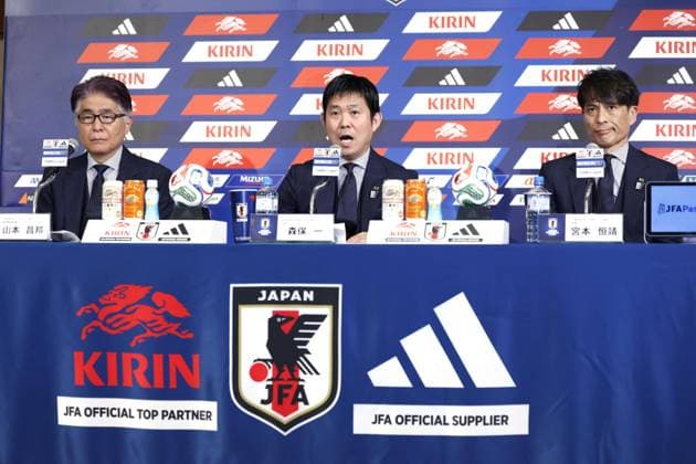 Football: Moriyasu announces World Cup squad Hajime Moriyasu(C), the manager of Japan s national football team, announces the 26-man squad to play at the 2026 World Cup in Canada, Mexico and the United States in June and July during a press conference, PK, Pressekonferenz in Tokyo on May 15, 2026.  A14AA0005560405P