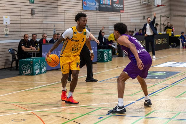 Charles Tyorne Harris Jr. (Bozic Estriche Knights Kirchheim, 03) Nils Owen Schmitz (BG Goettingen, 00) GER, Bozic Estriche Knights Kirchheim vs. BG Goettingen, BARMER 2. Basketball Bundesliga, Playoffs Spiel 4, Saison 2025 2026, 14.05.2026 GER, Bozic Estriche Knights Kirchheim vs. BG Goettingen, BARMER 2. Basketball Bundesliga, Playoffs Spiel 4, Saison 2025 2026, 14.05.2026 Goeppingen Copyright: xEibner-Pressefoto NinaxSanderx EP_NSR