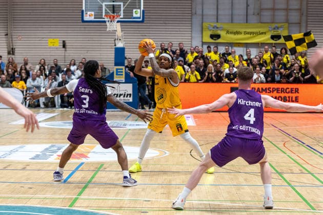 Jordan Sears (BG Goettingen, 03) Phillip Montreal Russell (Bozic Estriche Knights Kirchheim, 01) Daniel Kirchner (BG Goettingen, 04) GER, Bozic Estriche Knights Kirchheim vs. BG Goettingen, BARMER 2. Basketball Bundesliga, Playoffs Spiel 4, Saison 2025 2026, 14.05.2026 GER, Bozic Estriche Knights Kirchheim vs. BG Goettingen, BARMER 2. Basketball Bundesliga, Playoffs Spiel 4, Saison 2025 2026, 14.05.2026 Goeppingen Copyright: xEibner-Pressefoto NinaxSanderx EP_NSR