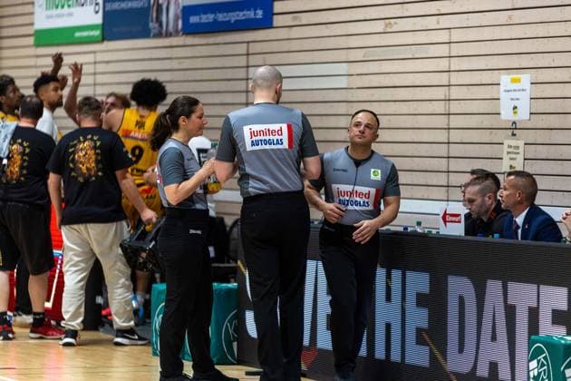 Danjana Rey (Referee), Nicolai Bohn (Referee), Edris Naim (Referee) GER, Bozic Estriche Knights Kirchheim vs. BG Goettingen, BARMER 2. Basketball Bundesliga, Playoffs Spiel 4, Saison 2025 2026, 14.05.2026 GER, Bozic Estriche Knights Kirchheim vs. BG Goettingen, BARMER 2. Basketball Bundesliga, Playoffs Spiel 4, Saison 2025 2026, 14.05.2026 Goeppingen Copyright: xEibner-Pressefoto NinaxSanderx EP_NSR