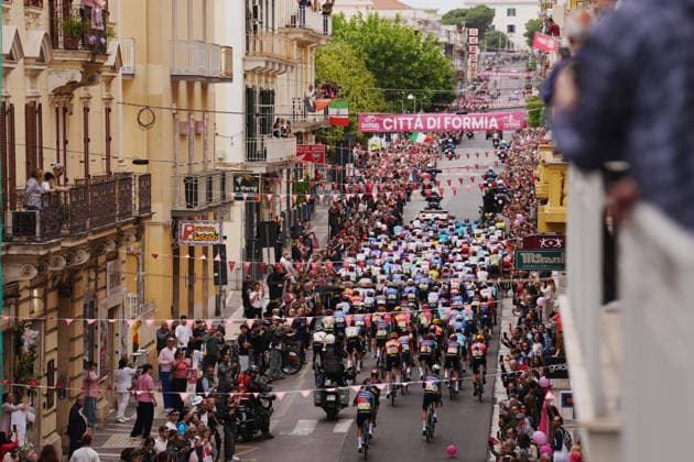 Riders at the start during Stage 7 of the Giro d™Italia from Formia to Blockhaus, Italy. Friday May 15, 2026.  Copyright: xMassimoxPaolonex xLaPressex