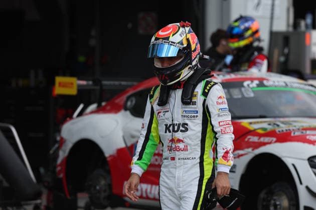 Nürburg, Deutschland 14.-17. Mai 2026: ADAC Ravenol 24h Rennen Nürburgring - 2026 - Freitag Qualifying Boxengasse - Pitlane Ayhancan Gueven Im Bild: 911 Manthey Racing GmbH - Porsche 911 GT3 R (992) Evo26 - (Kevin Estre FRA, Ayhancan Güven TUR, Thomas Preining AUT, Matt Campbell AUS) Nürburgring Rheinland Pfalz Copyright: xFotostandx xFabianxWernerx