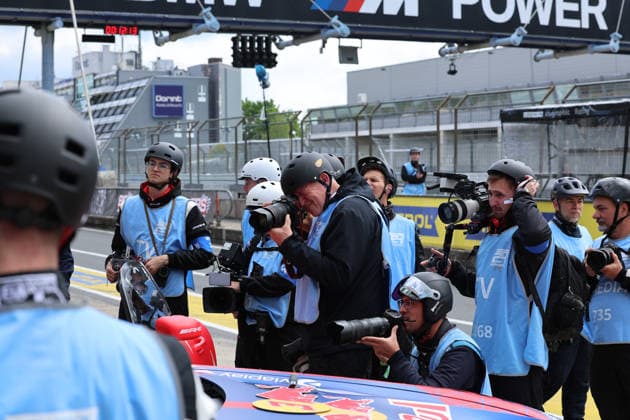 Nürburg, Deutschland 14.-17. Mai 2026: ADAC Ravenol 24h Rennen Nürburgring - 2026 - Freitag Qualifying Boxengasse - Pitlane Press Presse Foto Photo Bodyguard Personenschützer Im Bild: 3 Winward Racing - Mercedes-AMG GT3 - (Max Verstappen NED, Lucas Auer AUT, Jules Gounon AND, Daniel Juncadella ESP) Nürburgring Rheinland Pfalz Copyright: xFotostandx xFabianxWernerx