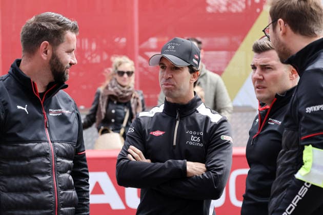 Antonio Felix da Costa (POR) Jaguar umringt von Porsche Teammitgliedern in der Boxengasse, FIA Formel E Weltmeisterschaft Saison 12, Monaco E- Prix, MonteCarlo, MC, 15.05.2026,