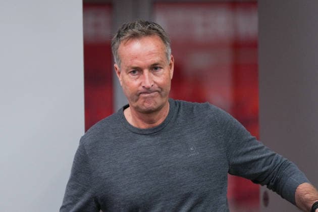 15.05.2026, xydrx, Fußball, Pressekonferenz Bayer 04 Leverkusen, Cheftrainer Kasper Hjulmand betritt den Pressekonferenzraum vor dem Bundesliga Spiel gegen den Hamburger SV in der BayArena, Saison 2025 2026 DFB regulations prohibit any use of photographs as image sequences and or quasi-video. Copyright: HMBxMedia YannisxDreimann