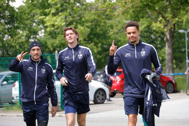 Training CFC 15.05.2026, Chemnitz, Sportforum, Fussball, Regionalliga Nordost 2025 2026, CFC, Training Die Mannschaft des CFC trifft sich zum letzten Training in der Spielsaison 2025 26 ,vor dem Spiel gegen den BFC Dynamo. vl: Domenico Alberico, Samuel Biven, Dario Gebuhr Chemnitz Sachsen BRD