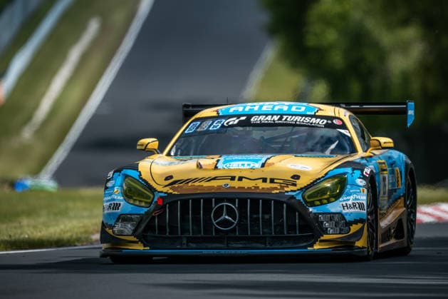Der Mercedes-AMG GT3 mit der Startnummer 26 vom Team PROsport racing mit den Fahrern Adam Christodoulou, Christopher Lulham, Mikael Grenier und Marek Böckmann fährt während des Top Qualifying auf der Nordschleife des Nürburgrings. Nürburg Rheinland-Pfalz Deutschland
