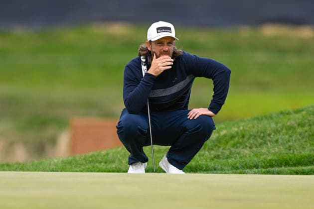 NEWTON SQUARE, PA - MAY 14: Tommy Fleetwood of England lines up his shot during round one of the 2026 PGA, Golf Herren Championship on May 14th, 2026 at Aronimink Golf Club in Newtown Square, PA.(Photo by Terence Lewis Icon Sportswire) GOLF: MAY 14 PGA PGA Championship EDITORIAL USE ONLY Icon260514152