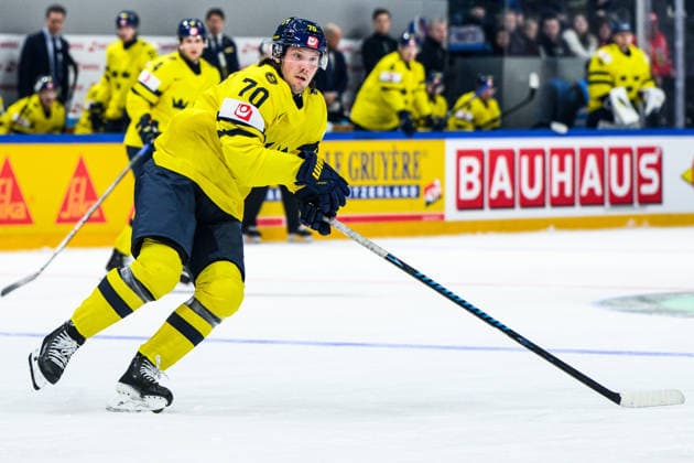 260515 Oscar Sundqvist of Sweden during the 2026 IIHF Ice hockey, Eishockey World Championship, WM, Weltmeisterschaft match between Canada and Sweden on May 15, 2026 in Fribourg. Photo: Jesper Zerman BILDBYRAN kod JZ JZ0714 ishockey ice hockey ishockey-vm 2026 vm 2026 iihf world championship kanada canada sverige sweden bbeng Copyright: JESPERxZERMAN BB260515BB195