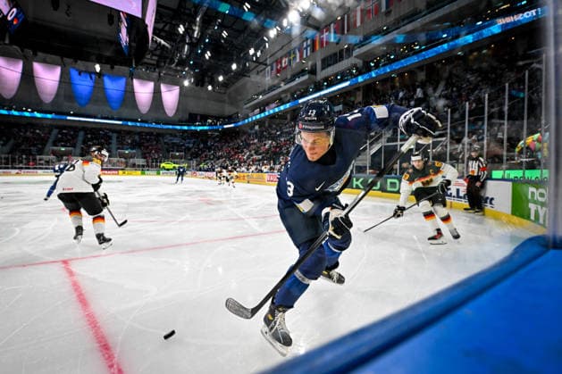 ZURICH, SWITZERLAND - MAY 15: Jesse Puljujarvi of Finland in a battle along the boards during the 2026 IIHF Ice hockey, Eishockey World Championship, WM, Weltmeisterschaft Switzerland game between Finland and Germany at Swiss Life Arena on May 15, 2026 in Zurich, Zurich. Zurich Swiss Life Arena Zurich Switzerland Copyright: xJustPictures.ch AndreaxBrancax jp-en-EuSpIm-JP7_ANB_Fin_Ger_15052026_1024