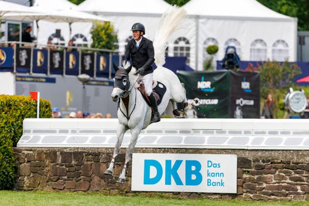 HAMBURG - Al Shira aa 95. Deutsches Spring- und Dressur DERBY 2026, HAMBURG - Al Shira aa 95. Deutsches Spring- und Dressur DERBY 2026 WILLIAMS Guy (GBR), Crumbgraft Al Shira aa Derby Tour Dreame presents: CSI4*: 2nd qualifier for the German Jumping-Derby, Int. jumping competition against the clock (1,50m) Hamburg, Jenischpark, Derby Park Klein Flottbek 15. May 2026 -