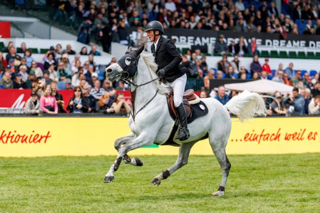 HAMBURG - Al Shira aa 95. Deutsches Spring- und Dressur DERBY 2026, HAMBURG - Al Shira aa 95. Deutsches Spring- und Dressur DERBY 2026 WILLIAMS Guy (GBR), Crumbgraft Al Shira aa Derby Tour Dreame presents: CSI4*: 2nd qualifier for the German Jumping-Derby, Int. jumping competition against the clock (1,50m) Hamburg, Jenischpark, Derby Park Klein Flottbek 15. May 2026 -