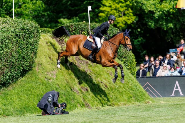 HAMBURG - Al Shira aa 95. Deutsches Spring- und Dressur DERBY 2026, HAMBURG - Al Shira aa 95. Deutsches Spring- und Dressur DERBY 2026 HEINEKE Simon (GER), Cordillo Al Shira aa Derby Tour Dreame presents: CSI4*: 2nd qualifier for the German Jumping-Derby, Int. jumping competition against the clock (1,50m) Hamburg, Jenischpark, Derby Park Klein Flottbek 15. May 2026 -