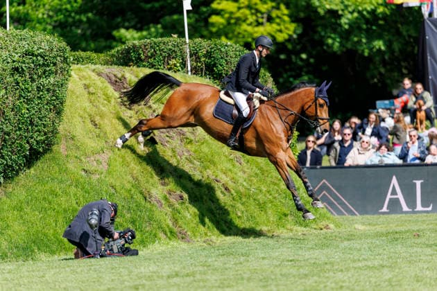 HAMBURG - Al Shira aa 95. Deutsches Spring- und Dressur DERBY 2026, HAMBURG - Al Shira aa 95. Deutsches Spring- und Dressur DERBY 2026 HEINEKE Simon (GER), Cordillo Al Shira aa Derby Tour Dreame presents: CSI4*: 2nd qualifier for the German Jumping-Derby, Int. jumping competition against the clock (1,50m) Hamburg, Jenischpark, Derby Park Klein Flottbek 15. May 2026 -