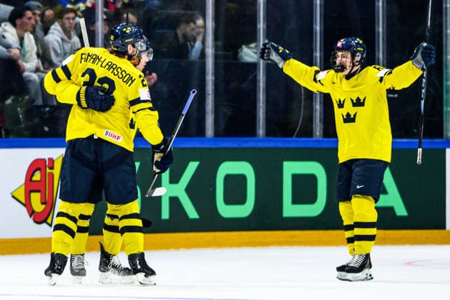 260515 Oliver Ekman-Larsson, Lucas Raymond, and Viggo Björck of Sweden celebrating 2-2 during the 2026 IIHF Ice hockey, Eishockey World Championship, WM, Weltmeisterschaft match between Canada and Sweden on May 15, 2026 in Fribourg. Photo: Jesper Zerman BILDBYRAN kod JZ JZ0714 ishockey ice hockey ishockey-vm 2026 vm 2026 iihf world championship kanada canada sverige sweden bbeng bbauto jubel Copyright: JESPERxZERMAN BB260515JZ027