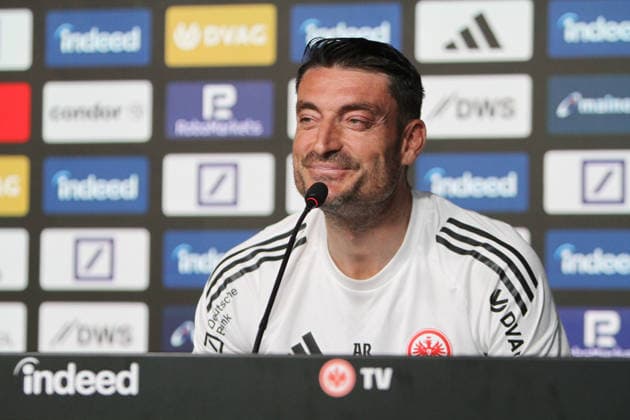 15.05.2026, xmpffx, Fussball 1.Bundesliga, Eintracht Frankfurt - Pressekonferenz v.l. Trainer Albert Riera (Eintracht Frankfurt) (DFL DFB REGULATIONS PROHIBIT ANY USE OF PHOTOGRAPHS as IMAGE SEQUENCES and or QUASI-VIDEO) Frankfurt am Main