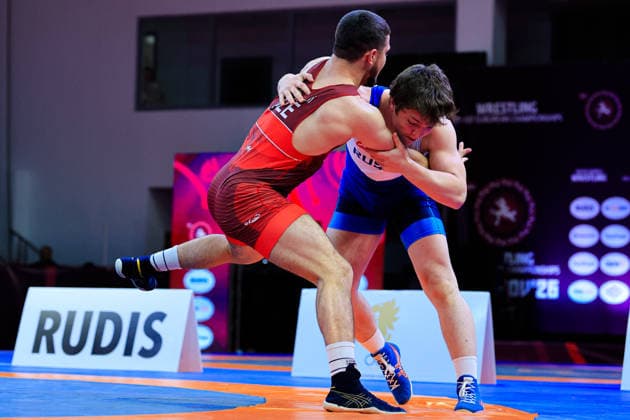 U17, U 17 Wrestling European Championships 80kg FS - Nihad Suleymanli (AZE) df. Radzhab Radzhabov (RUS)